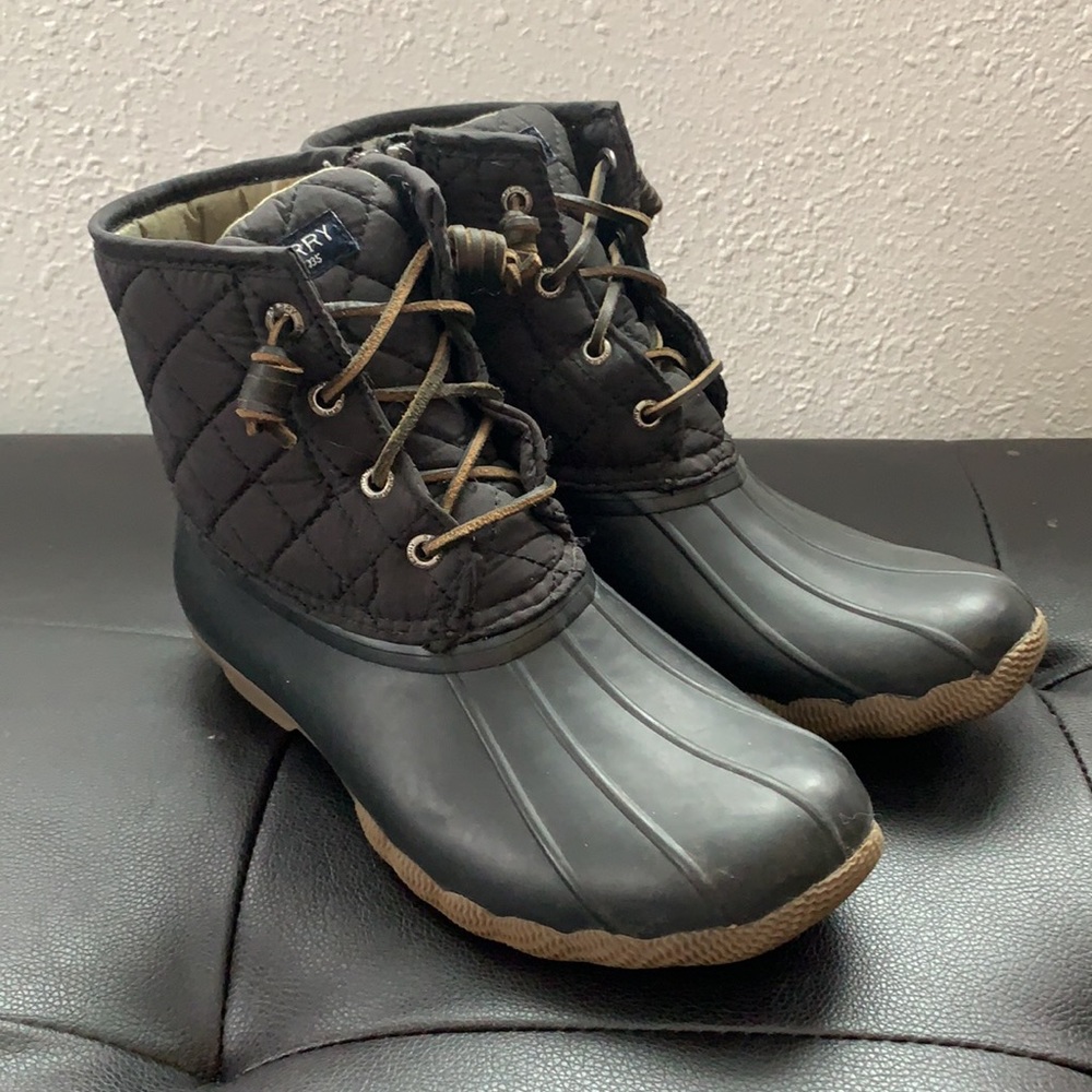 Black quilted Sperry duck boots